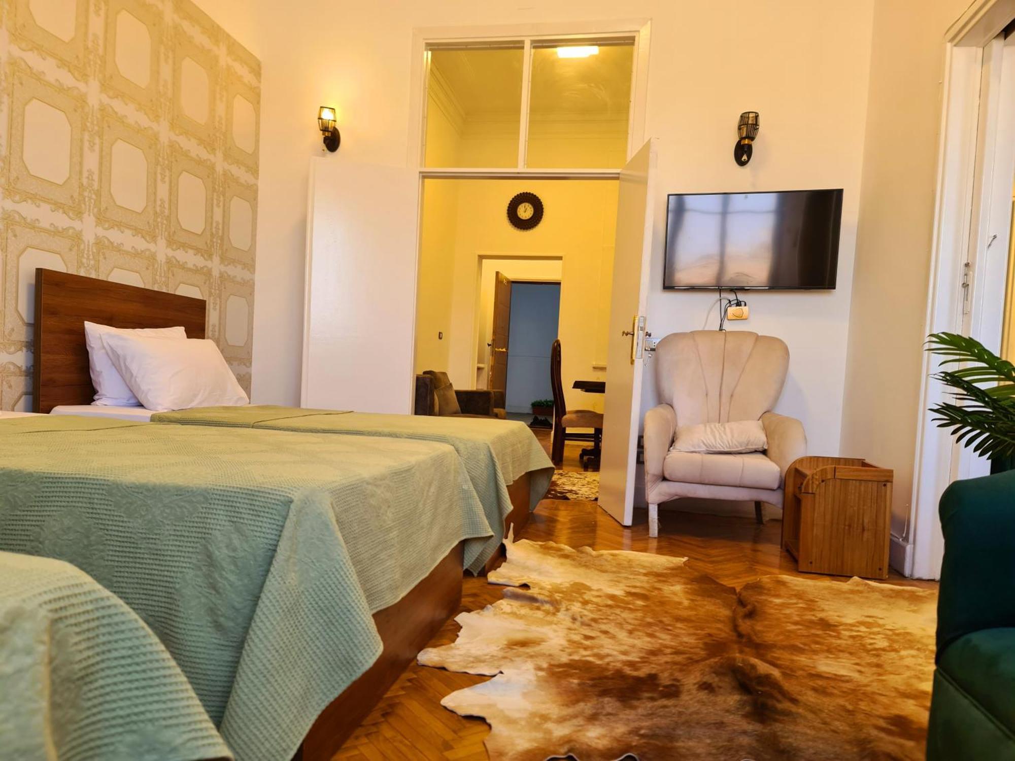 Downtown Aparthotel