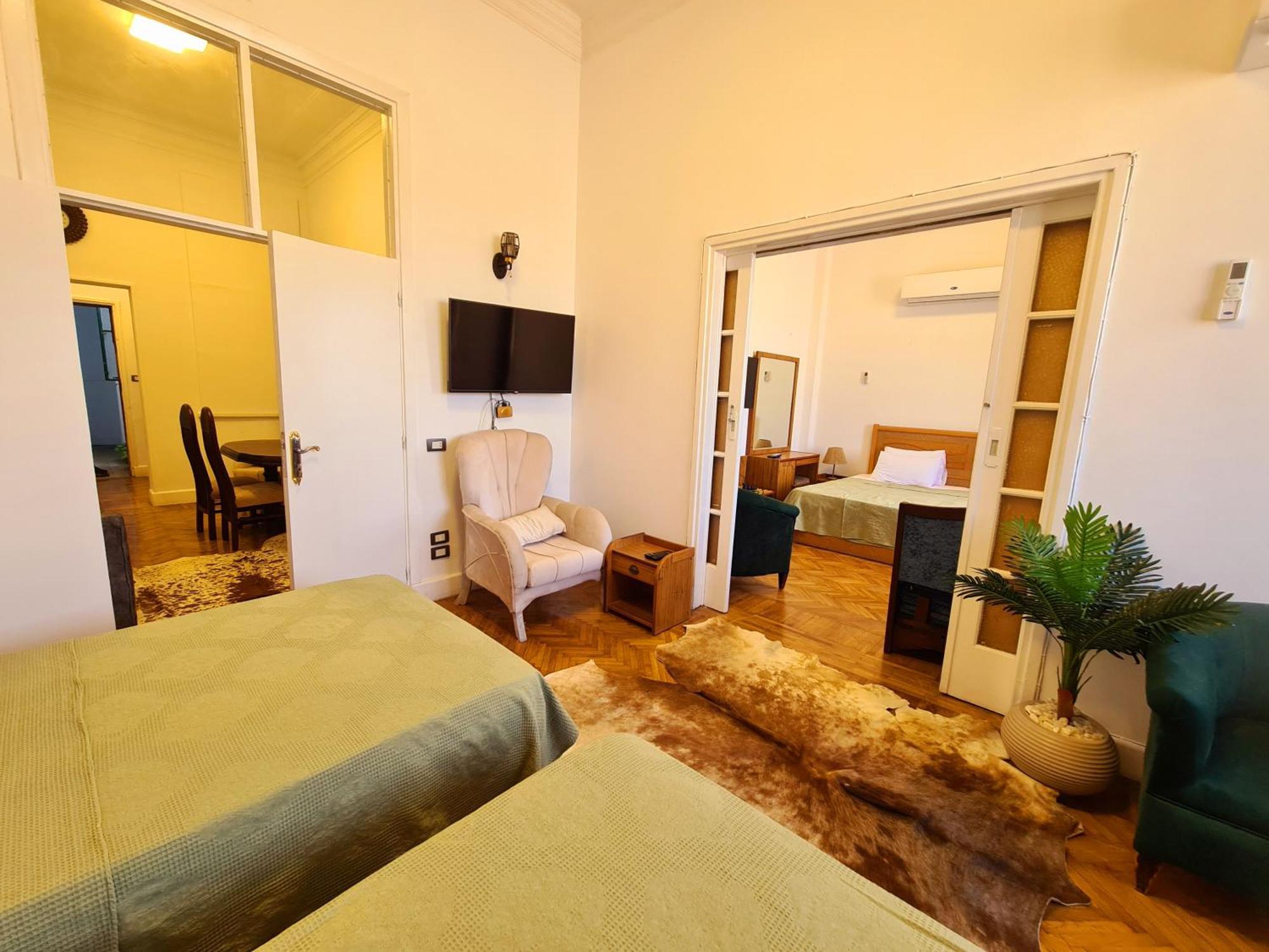 Downtown Aparthotel